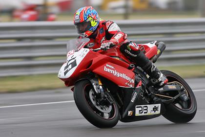 Rain hampered the Bemsee Powerbike race meeting at Snetterton (Pics: www.swaffs.co.uk)