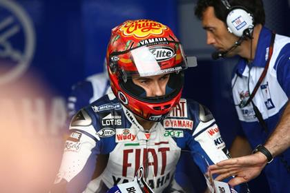 Jorge Lorenzo has apologised to Fiat Yamaha team-mate Valentino Rossi 