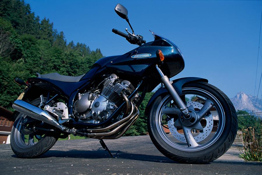 Yamaha XJ600 Diversion in the Alps