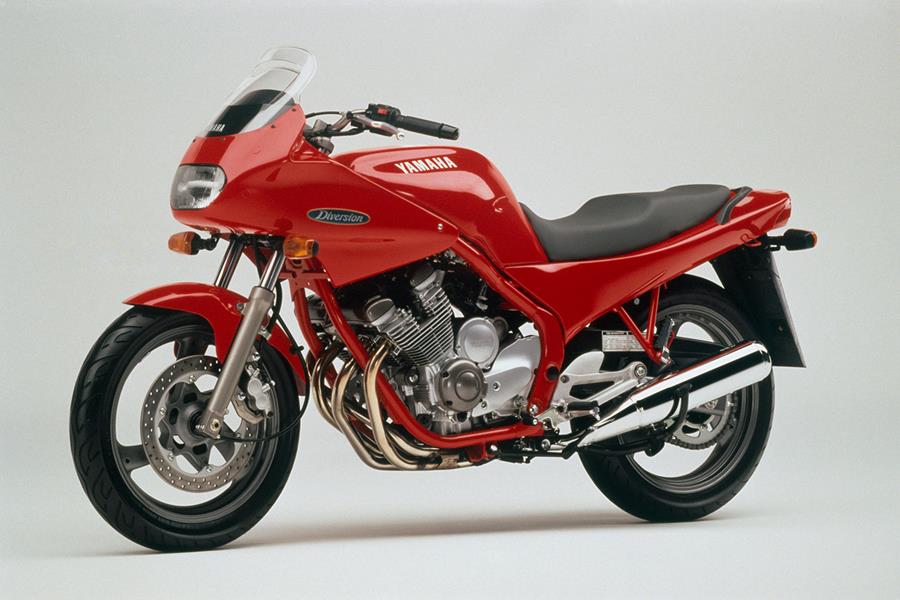 Yamaha XJ600 Diversion left side