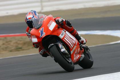 Casey Stoner took an easy pole at Laguna Seca after setting the only lap uner 1:21