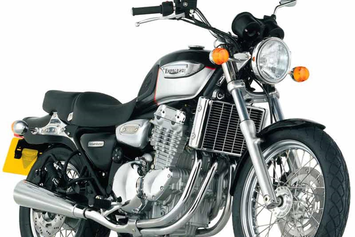 Triumph 2025 adventurer 900