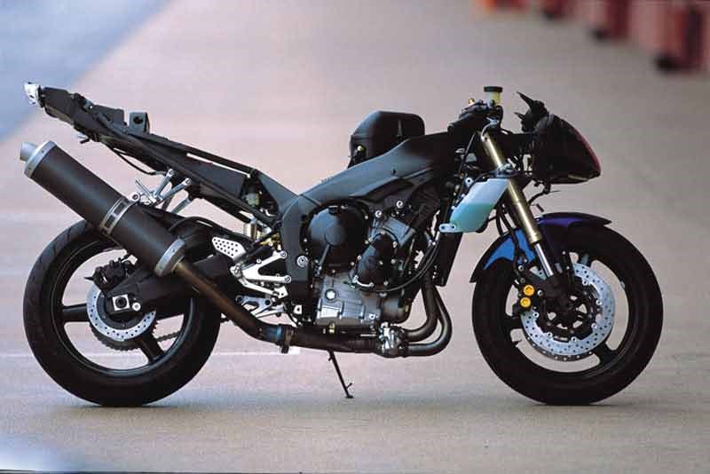 2001 R1 Front View YAMAHA R1 (1998-2003) Review | Speed, Specs & Prices