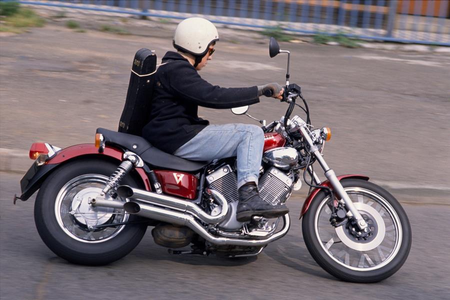 Yamaha Virago 535 riding shot