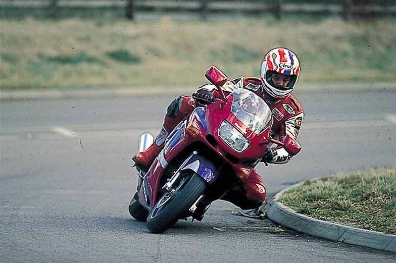 Kawasaki ZZR600 (1990-2007) Review | Specs & Prices