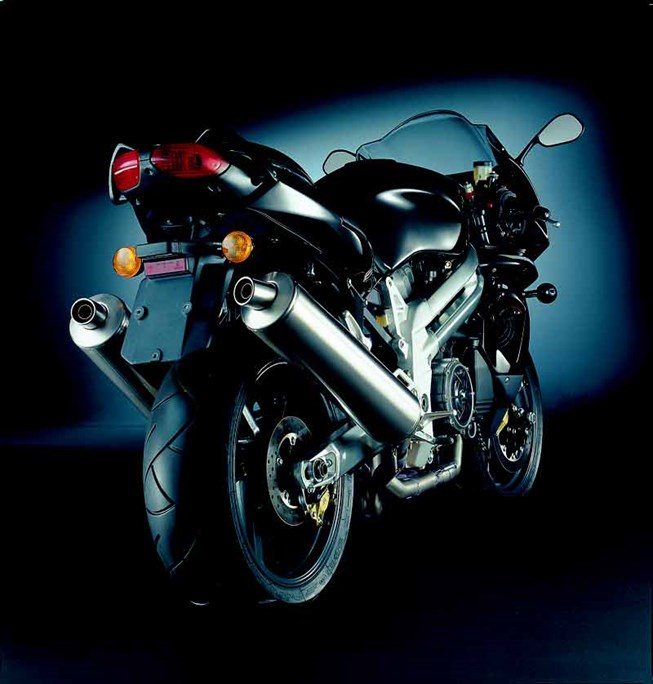 APRILIA SL1000 FALCO (1999-2005) Review, Specs & Prices