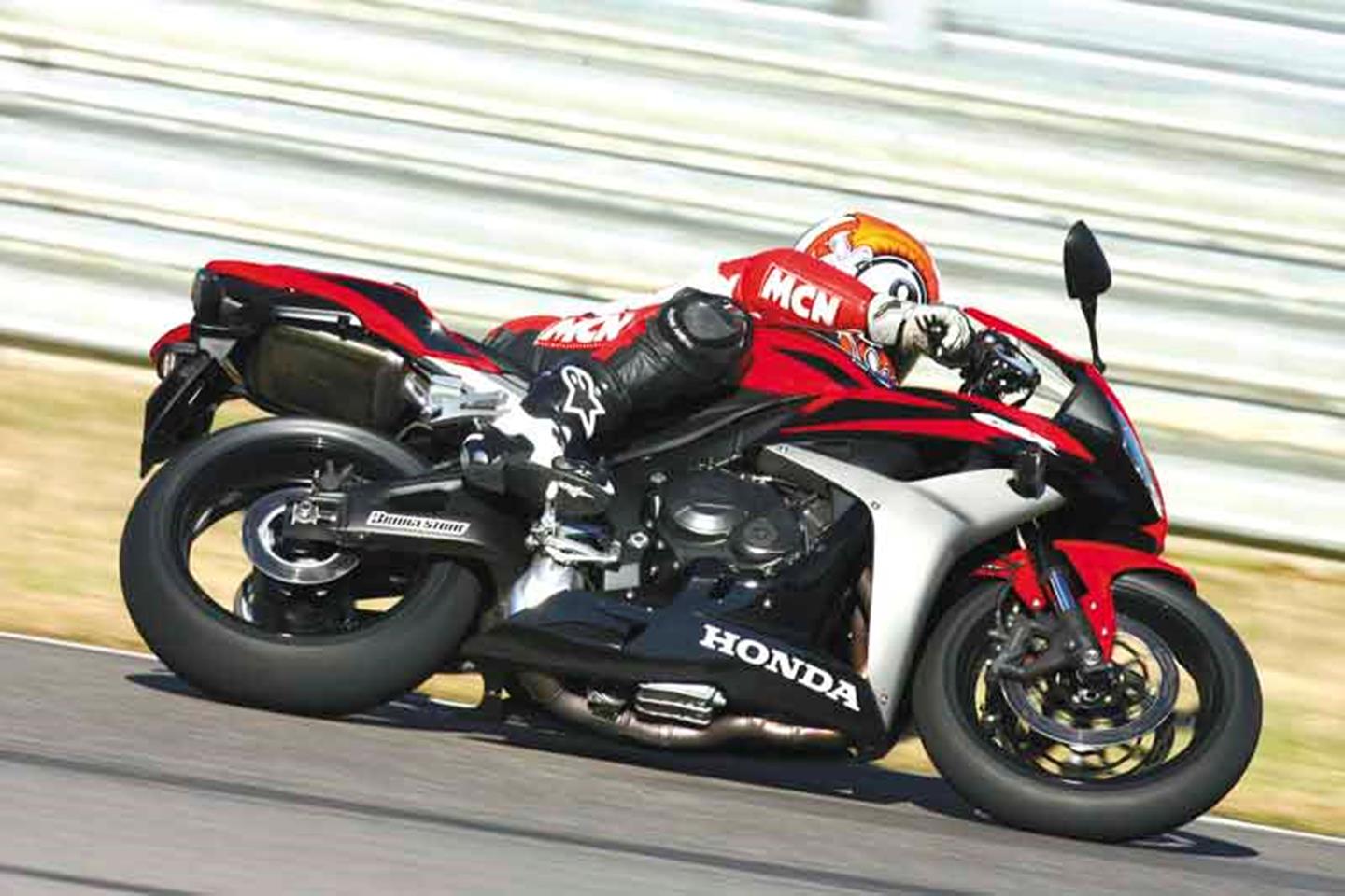 HONDA CBR600RR (2007-2008) Review | Speed, Specs & Prices | MCN