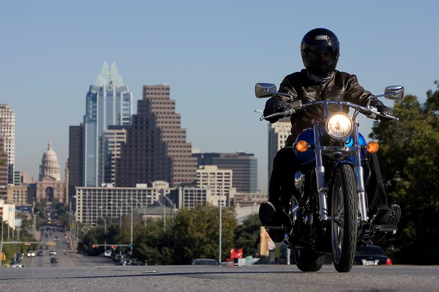 Kawasaki NV900 Custom ridden in the city