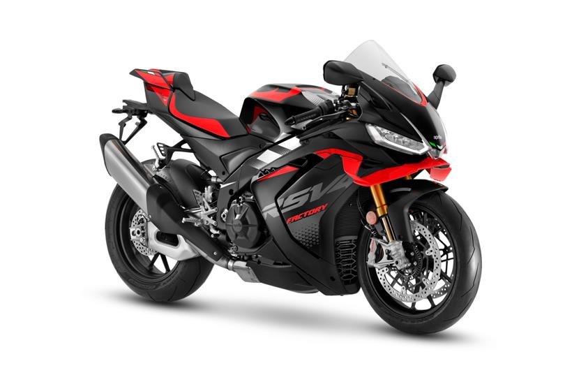 Aprilia RSV4 front three quarters