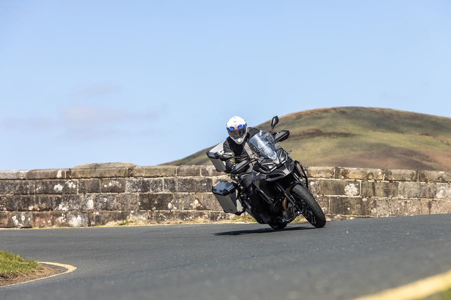 2025-on Morbidelli T1002VX leaning into a bend