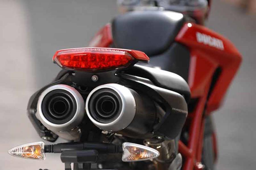 Ducati Hypermotard 1100 exhaust