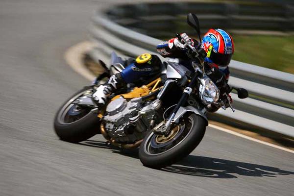 Aprilia Shiver motorcycle review - Riding