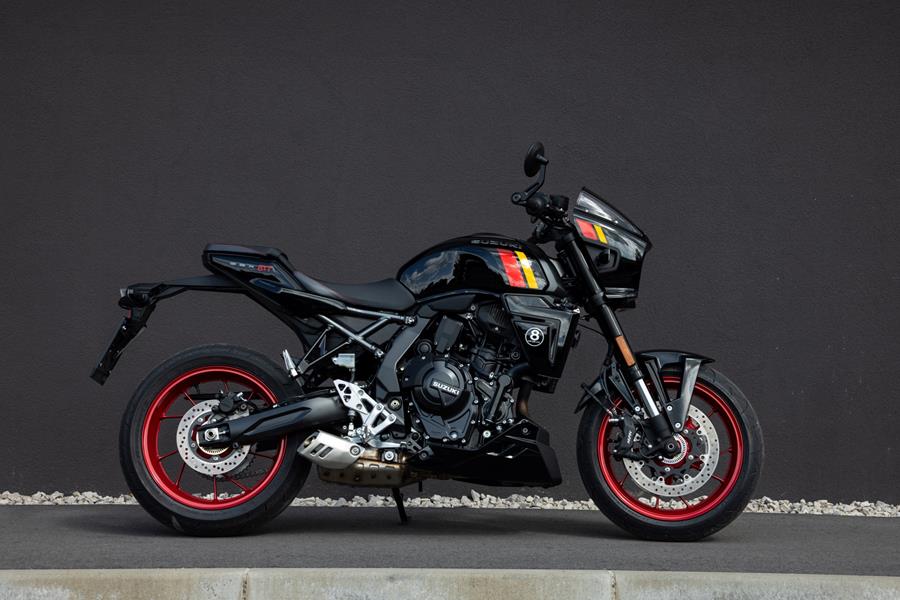 2025 Suzuki GSX-8TT, static image of right side 
