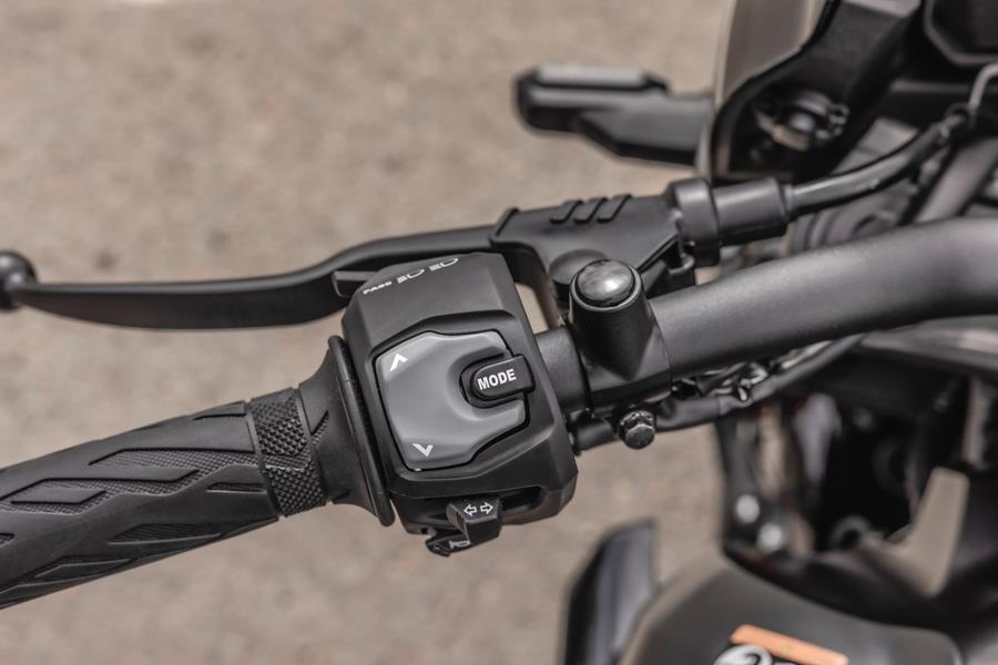 2025 Suzuki GSX-8TT, left switchgear with mode selection button