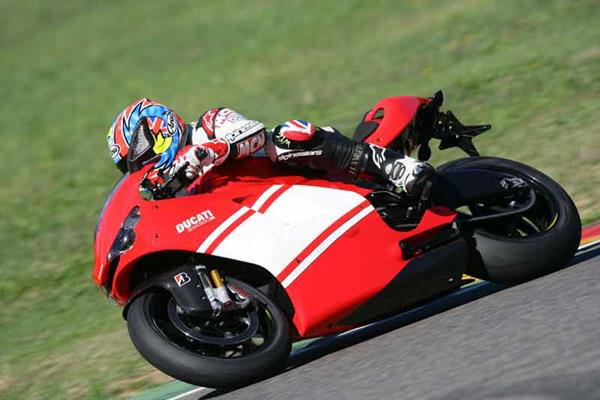 Ducati Desmosedici RR review action