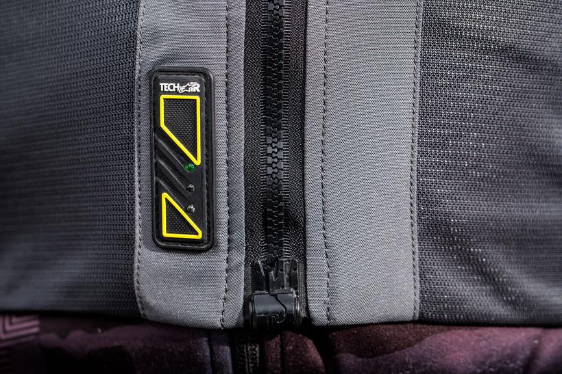 Alpinestars Tech-Air 5 Zip and Indicator Light Alpinestars Tech-Air 5 Zip and Indicator Light