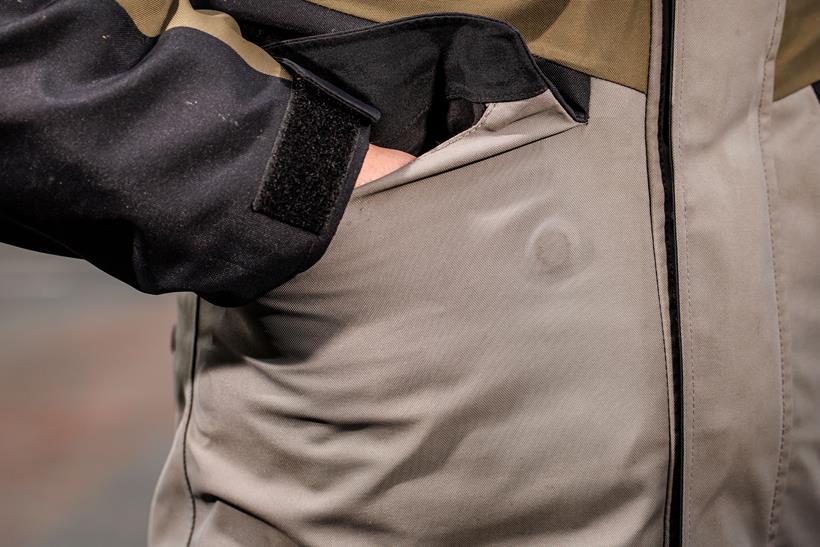 Rev'It Neptune 3 jacket pocket