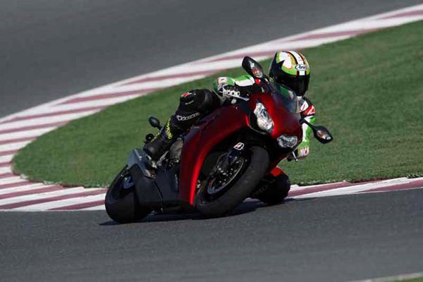 honda cbr1000rr fireblade review action