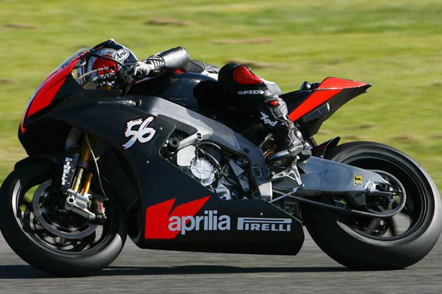 Shinya Nakano gets first ride of WSB Aprilia RSV4