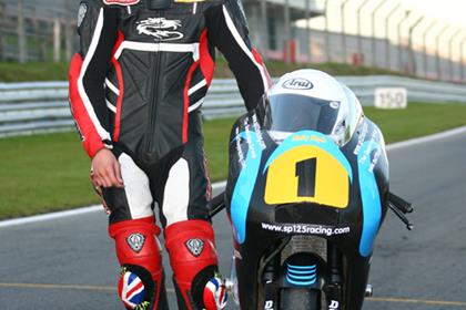 British 125GP champion Matty Hoyle will race for Maxtra in the 125GP championship in 2009