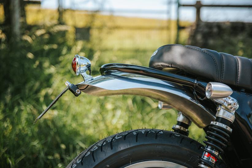 Custom Triumph Bonneville T120 chrome mudguard