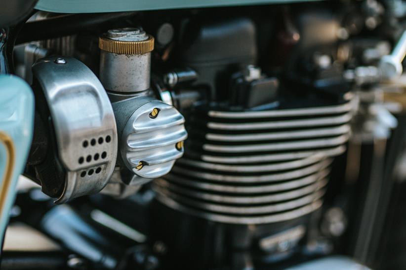 Custom Triumph Bonneville T120 engine finishes