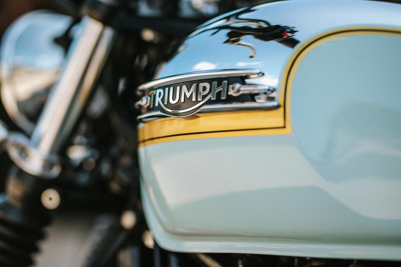 Custom Triumph Bonneville T120 tank logo