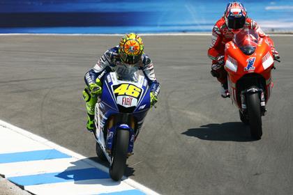 Valentino Rossi says Casey Stoner will be his main rival in 2009