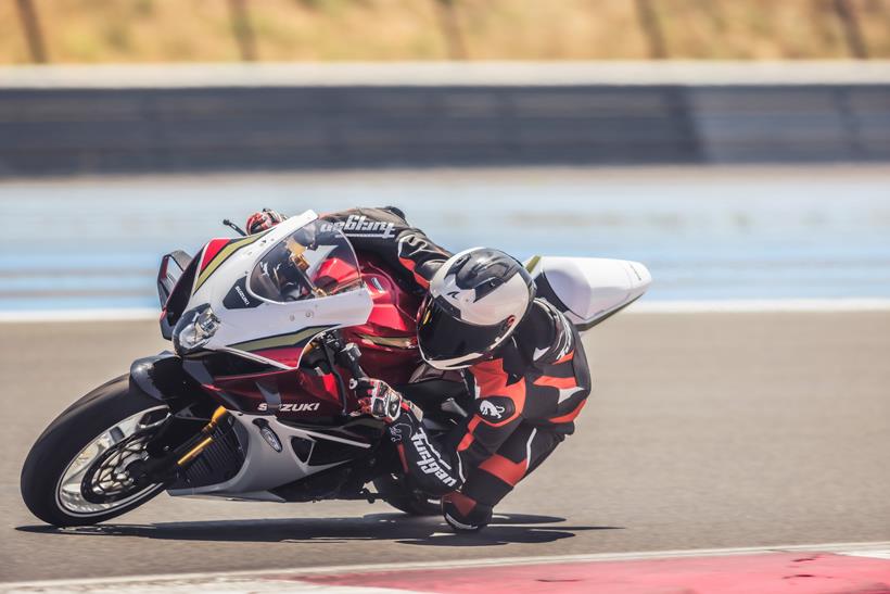 Elbow down on the Suzuki GSX-R1000R