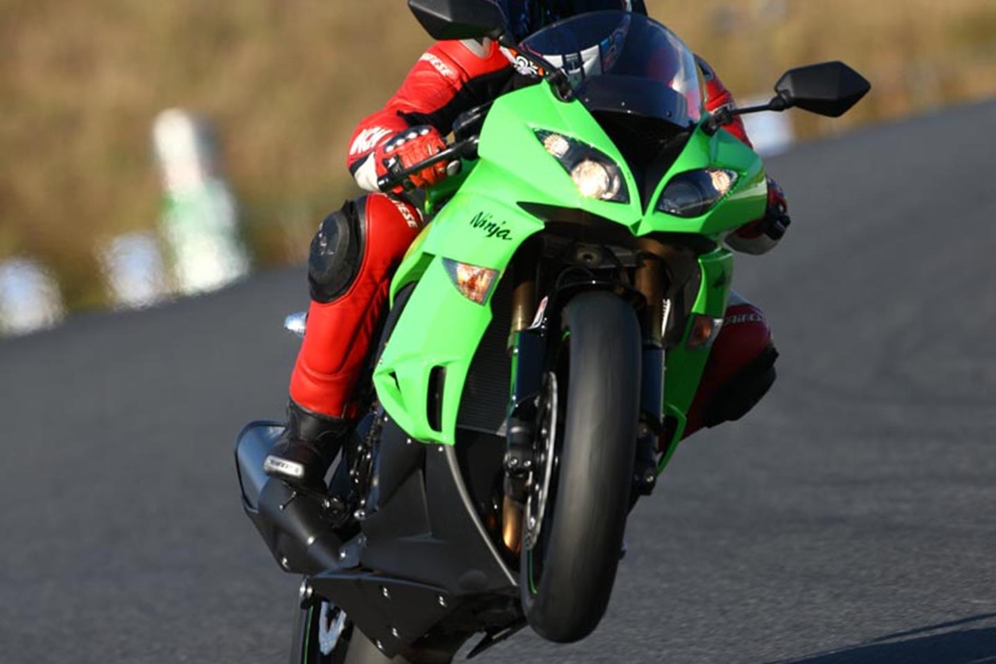 KAWASAKI ZX-6R (2009-2012) Review | Speed, Specs & Prices | MCN