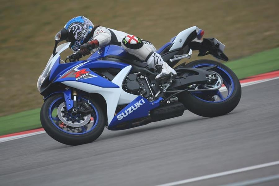 Suzuki GSX-R600 - on track