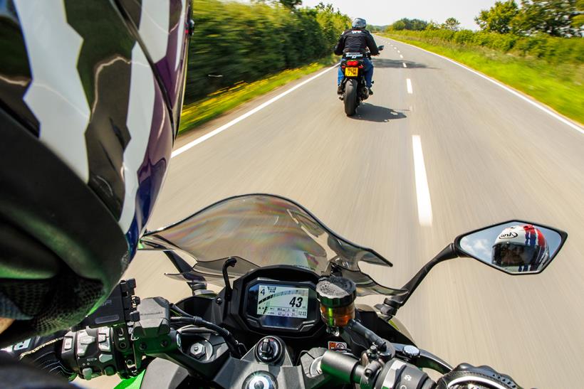 Kawasaki Ninja 1100SX SE onboard shot