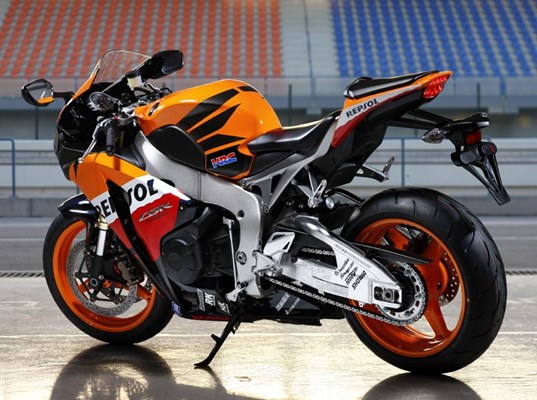 HONDA CBR1000RR FIREBLADE (2009 - 2012) Review