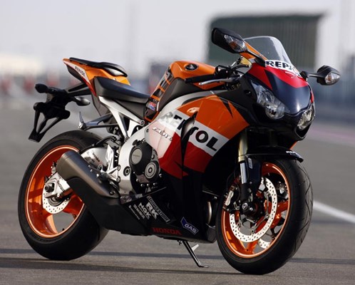 HONDA CBR1000RR FIREBLADE (2009 - 2012) Review