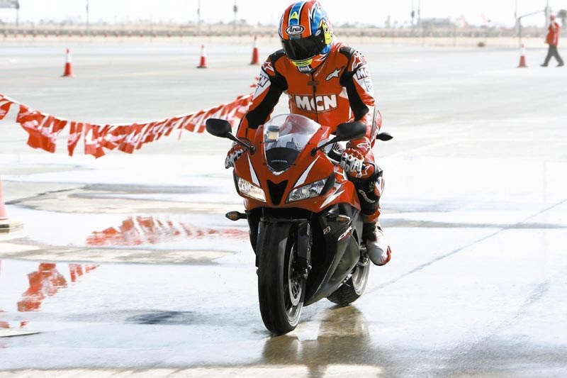 2009 Honda CBR600RR review | Classic inline-four supersport