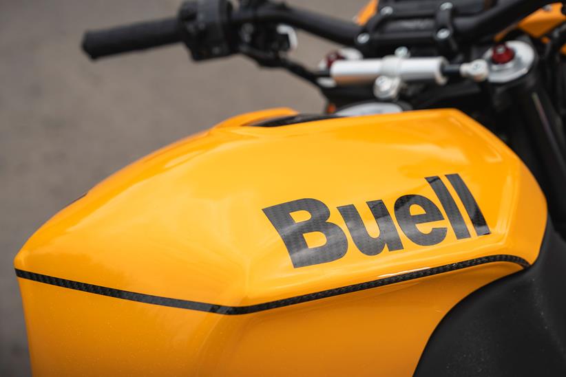 연료 탱크의 Buelll 로지 팁