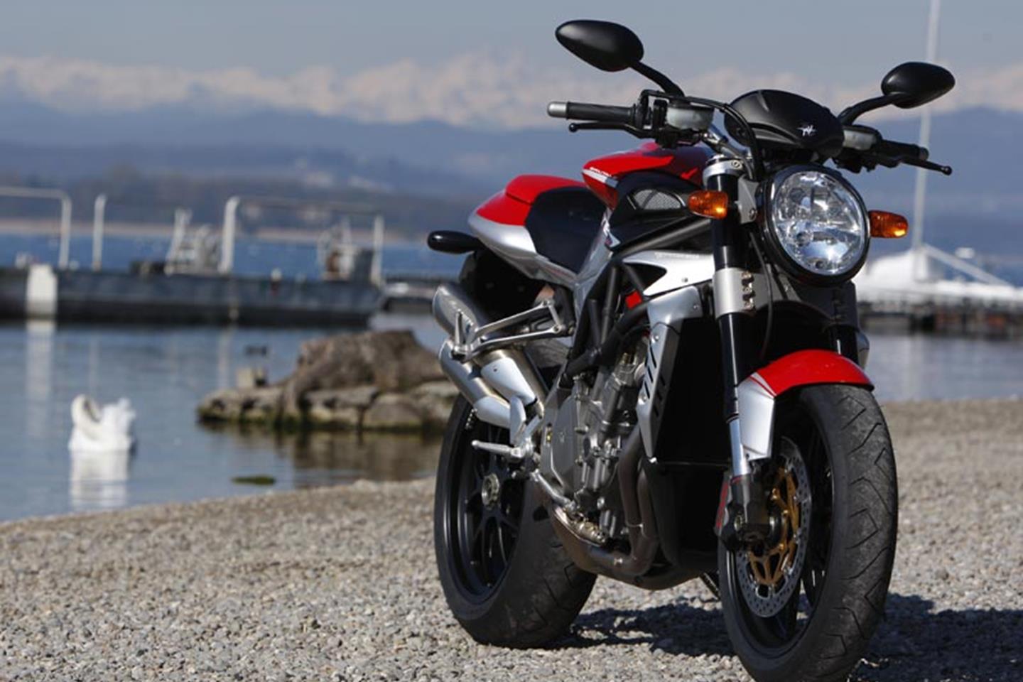 MV-AGUSTA BRUTALE 1078RR (2008-on) Motorcycle Review