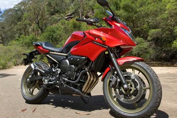 Yamaha XJ6 Diversion - prettier than the old divvy