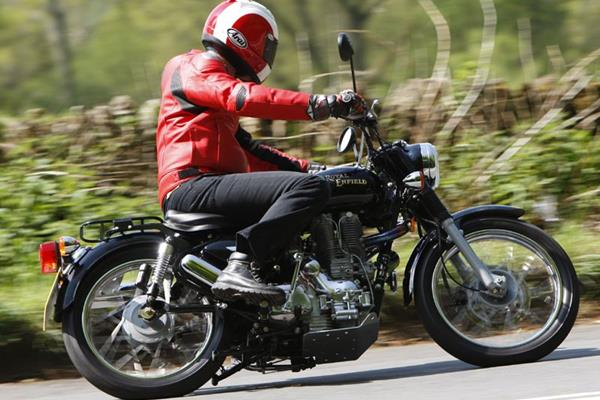 Royal Enfield Woodsman - rolling antique