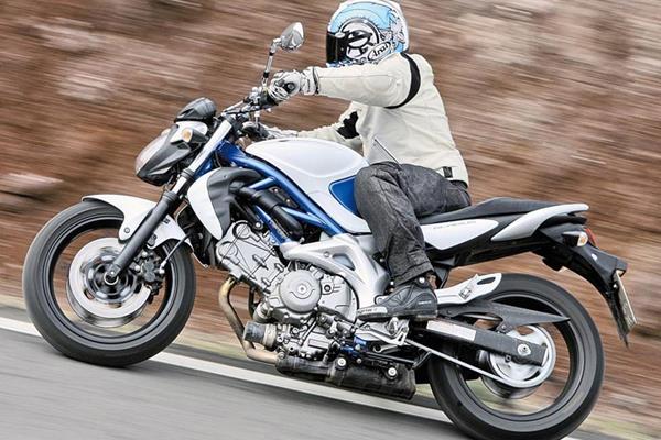 Suzuki Gladius - very easy to ride