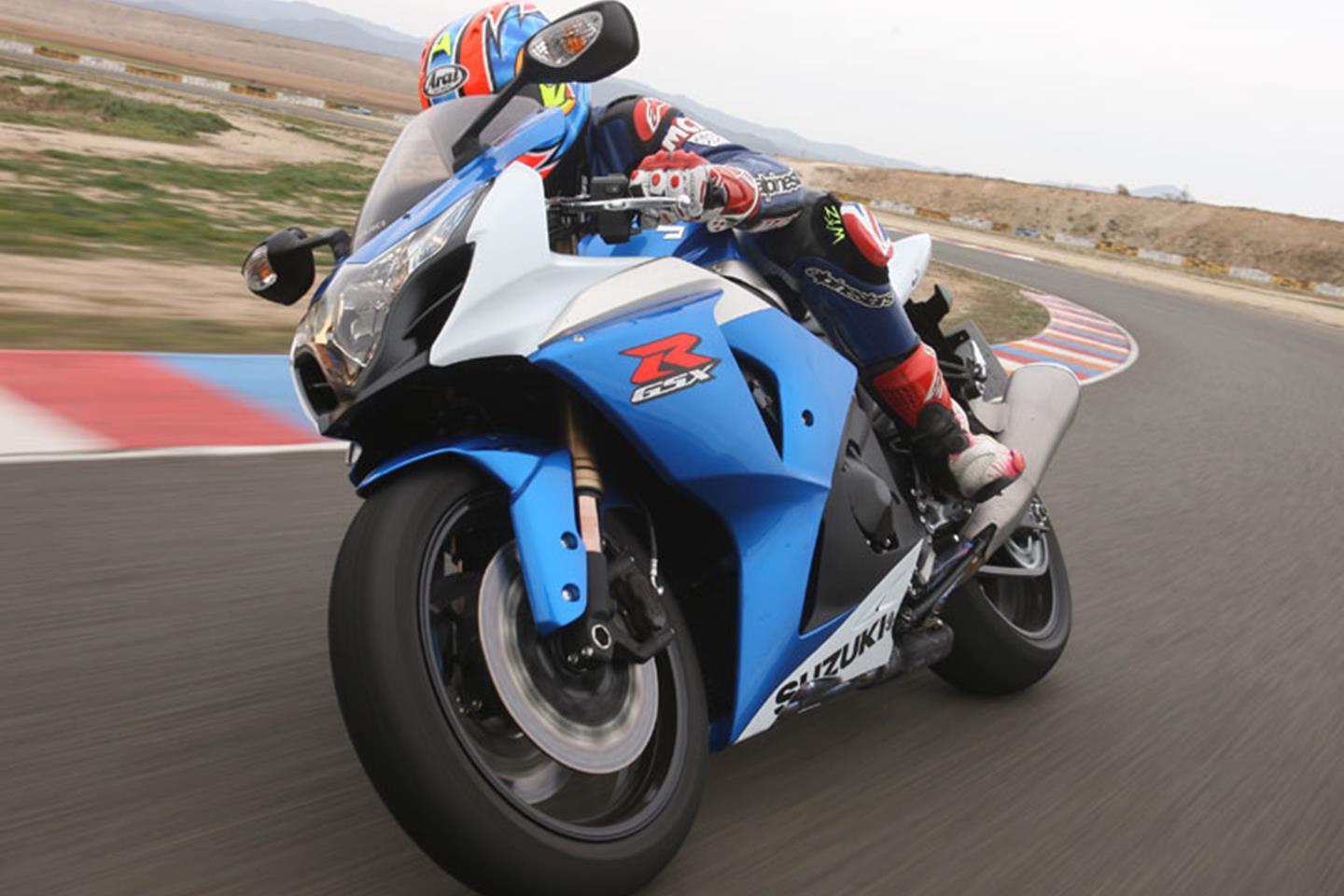 SUZUKI GSX-R1000 (2009-2011) Review | Specs & Prices | MCN