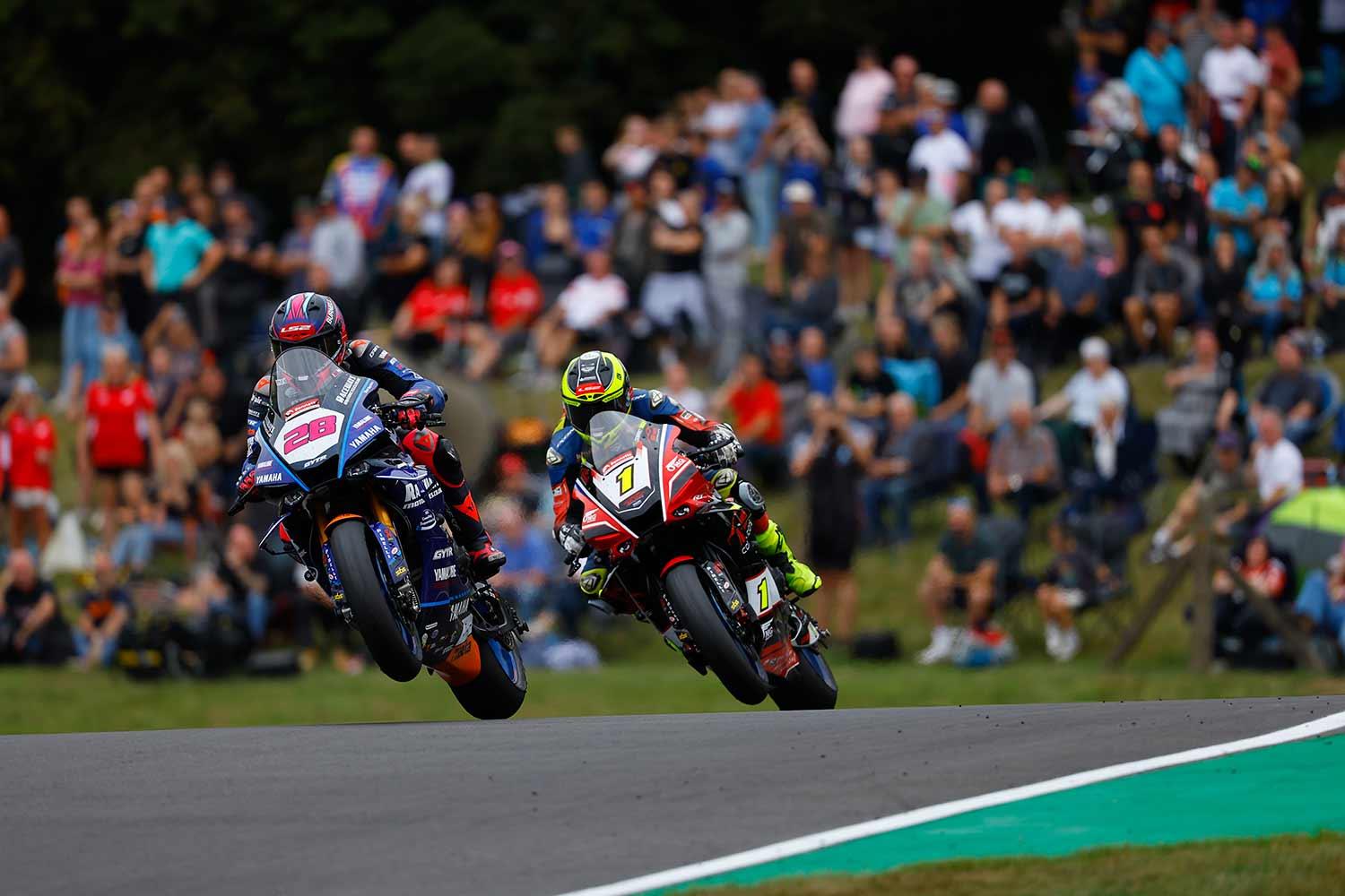 BSB Cadwell Park: Bradley Ray holds off Kyle Ryde to claim 11th victory ...