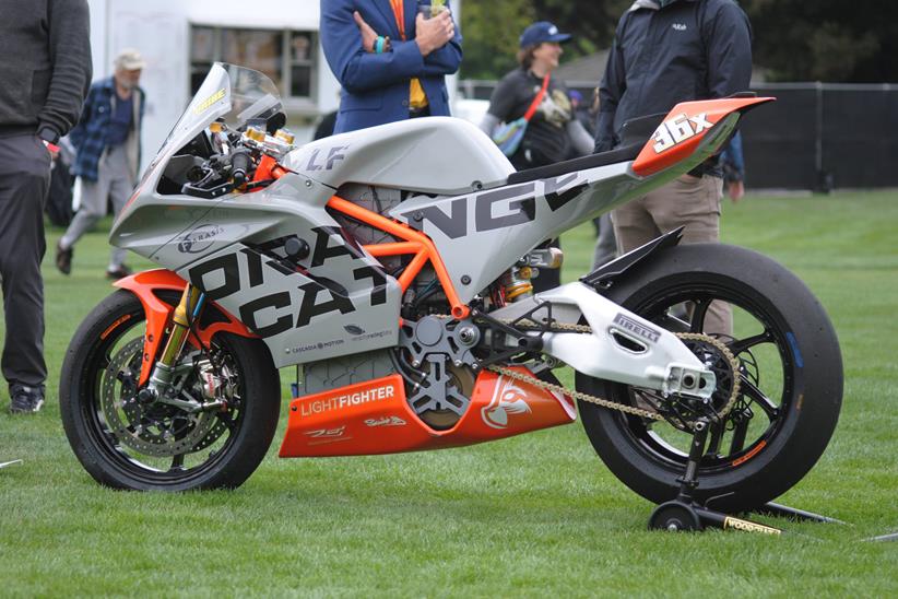 Lightfighter EV Superbike는 전기 성공에 관한 이야기입니다