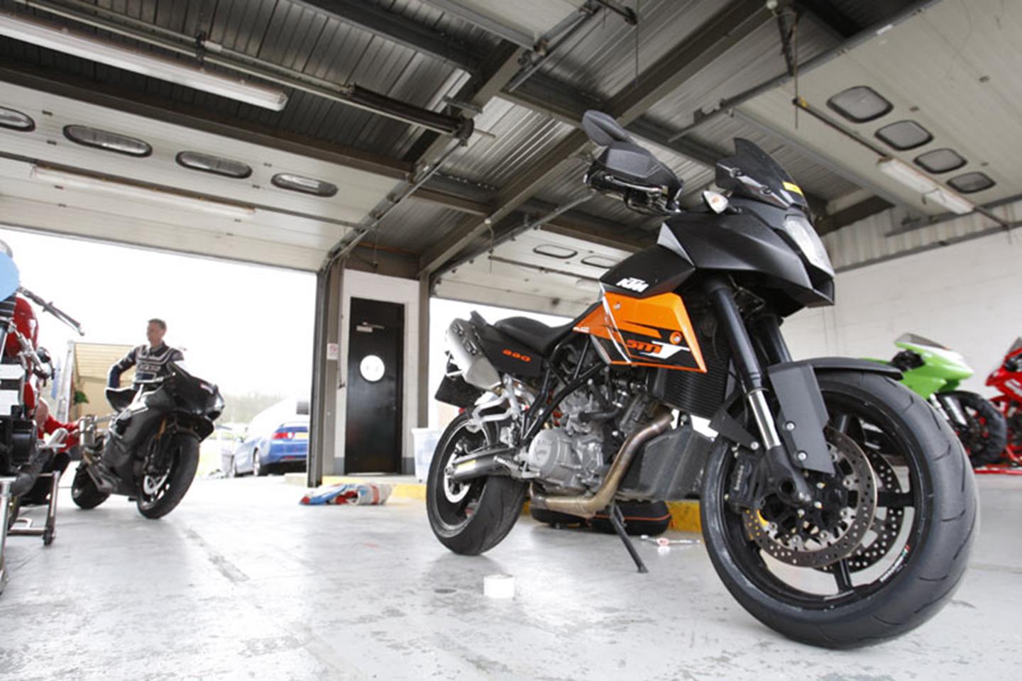 KTM 990 SUPERMOTO TOURING (2009-on) Motorcycle Review