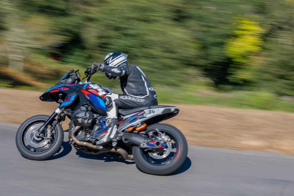BMW R1300GS adventure bike sets new hill climb record