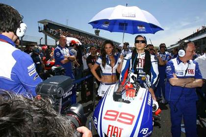 There is no rush for Jorge Lorenzo to sign a new contract