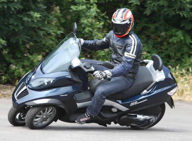 Pebish Notitie Imperial PIAGGIO MP3 400 (2008-on) Review | Speed, Specs & Prices | MCN