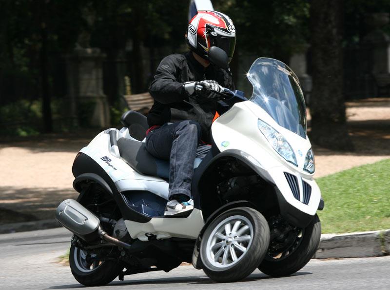 Commotie slinger verraad PIAGGIO MP3 HYBRID 125 (2009-on) Review, Specs & Prices | MCN