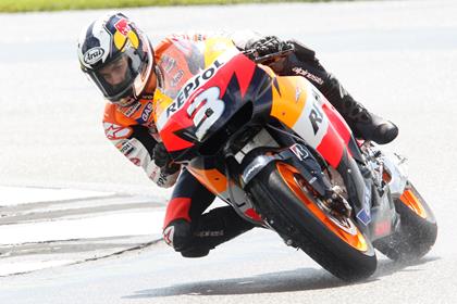 Pedrosa seized top spot on his last lap