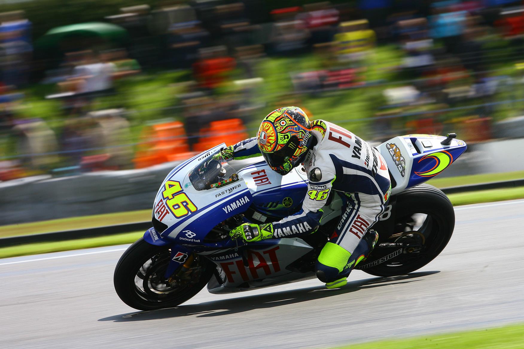 British MotoGP: Valentino Rossi snatches Donington pole position | MCN